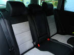 AUTOPOTAHY VW Passat combi 2007   zadné sedadlá s nápisom ALCANTARA ORIGINAL PRODUCT MAD